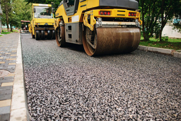 Best Driveway Paving Contractor  in Fort Washakie, WY